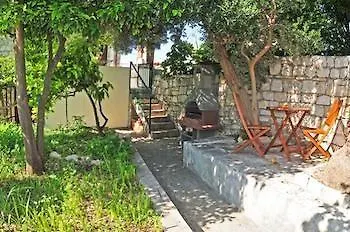 Toni Natura Hvar Town